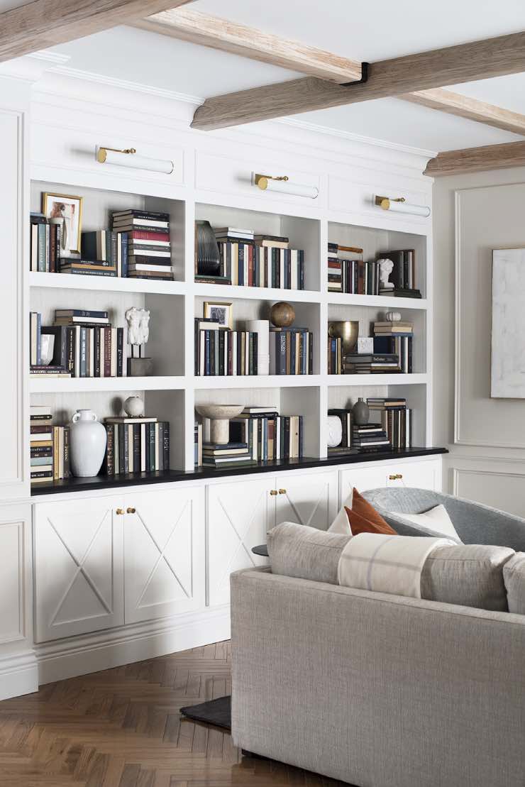 18 Effortless Ways to Style Bookshelf Decor