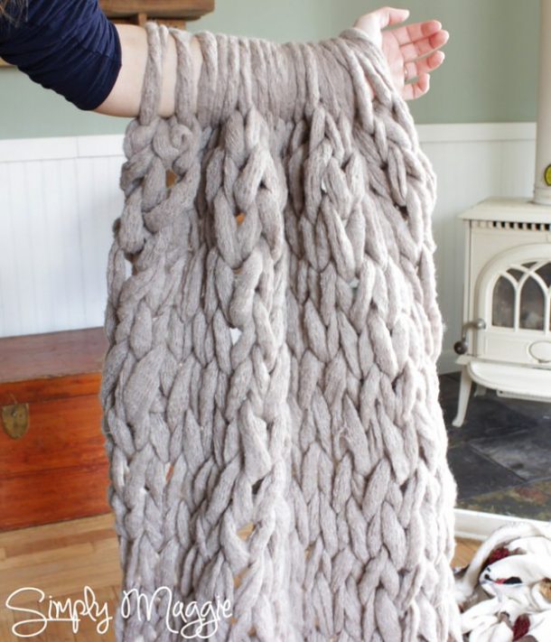 How to Make a Chunky Knit Blanket • The Budget Decorator