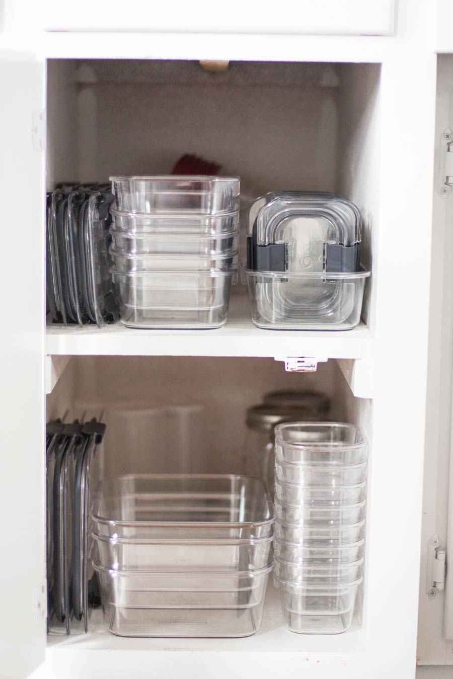 12 Clever Tupperware Organization Ideas to Keep Clutter at Bay  Diy  kitchen storage, Tupperware organizing, Kitchen cabinet organization