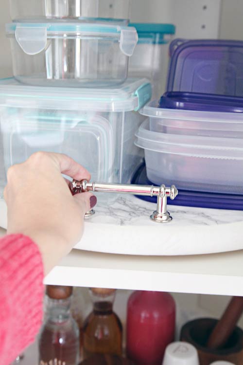 What are the best ways to store Tupperware lids?