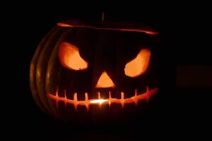 Easy & Scary Jack-O-Lantern Faces Anyone Can Carve! • The Budget Decorator