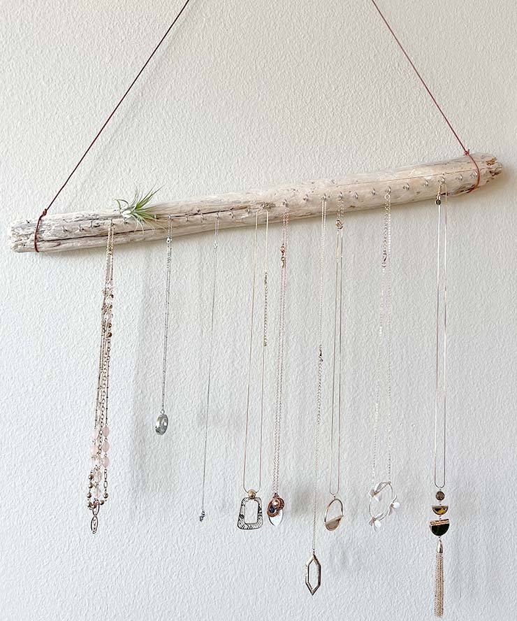 DIY Driftwood Necklace Holder - DIY Huntress