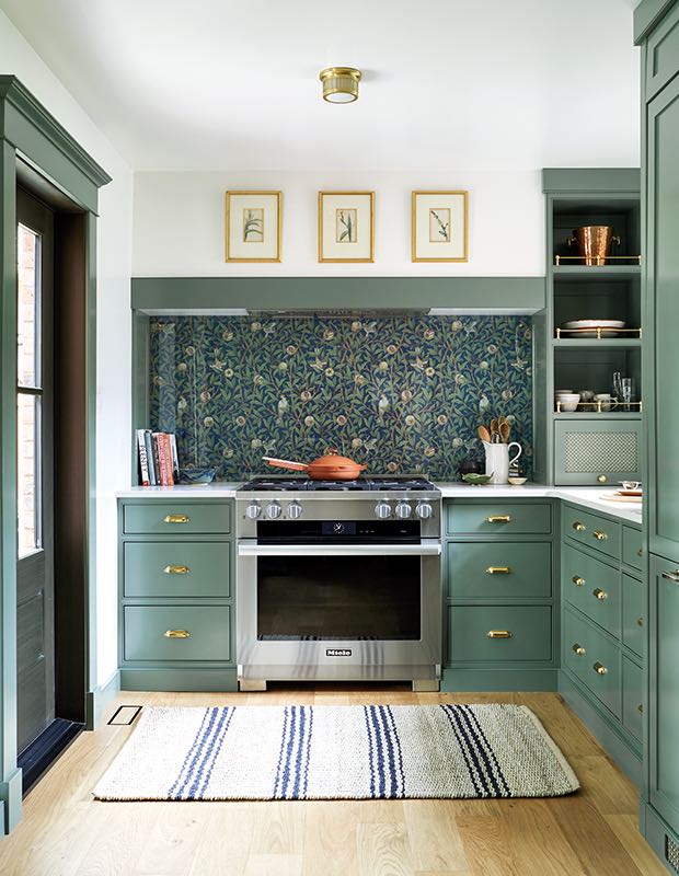 16 Green Kitchen Ideas: our Favorite Kitchen Color! • The Budget Decorator